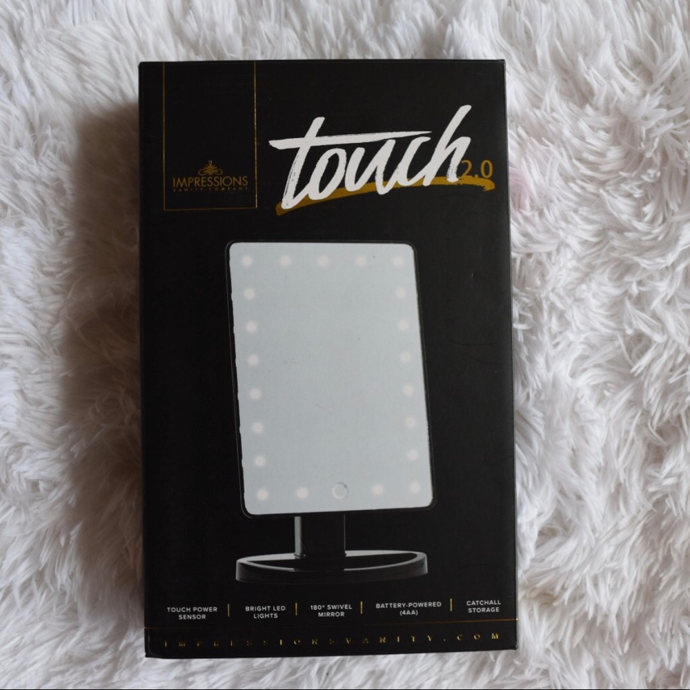 Cosmetic mirror with LED lights - Picture 4 of 5